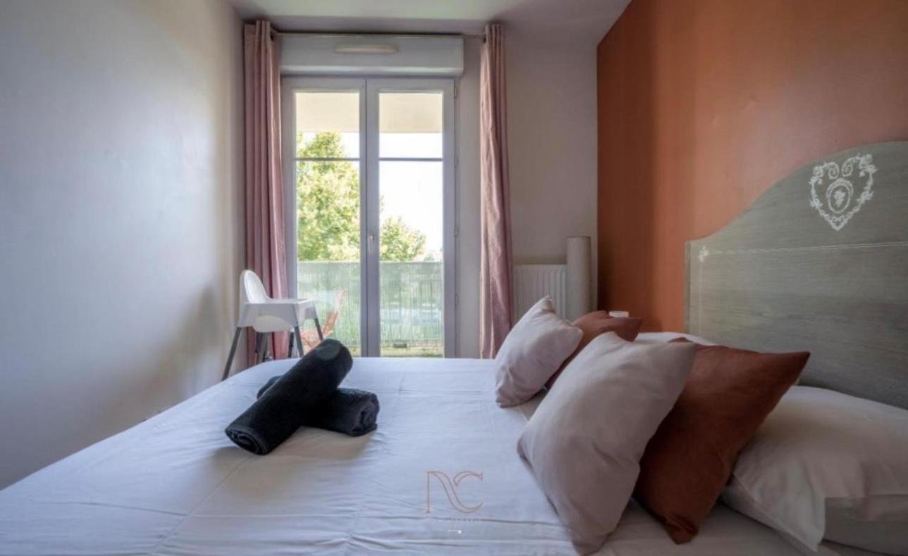 Appartement Castle - 10 Minutes De Disney Bussy-Saint-Georges Extérieur photo