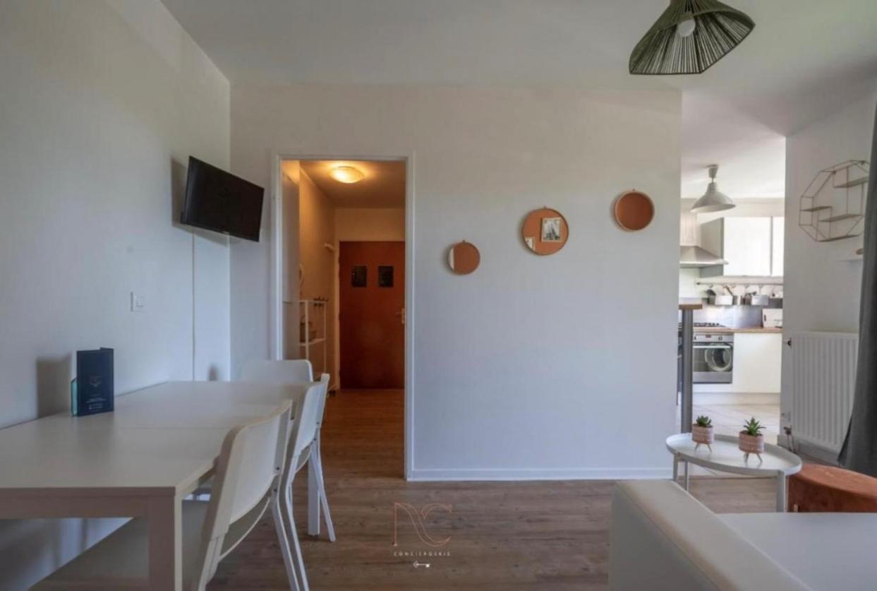 Appartement Castle - 10 Minutes De Disney Bussy-Saint-Georges Extérieur photo
