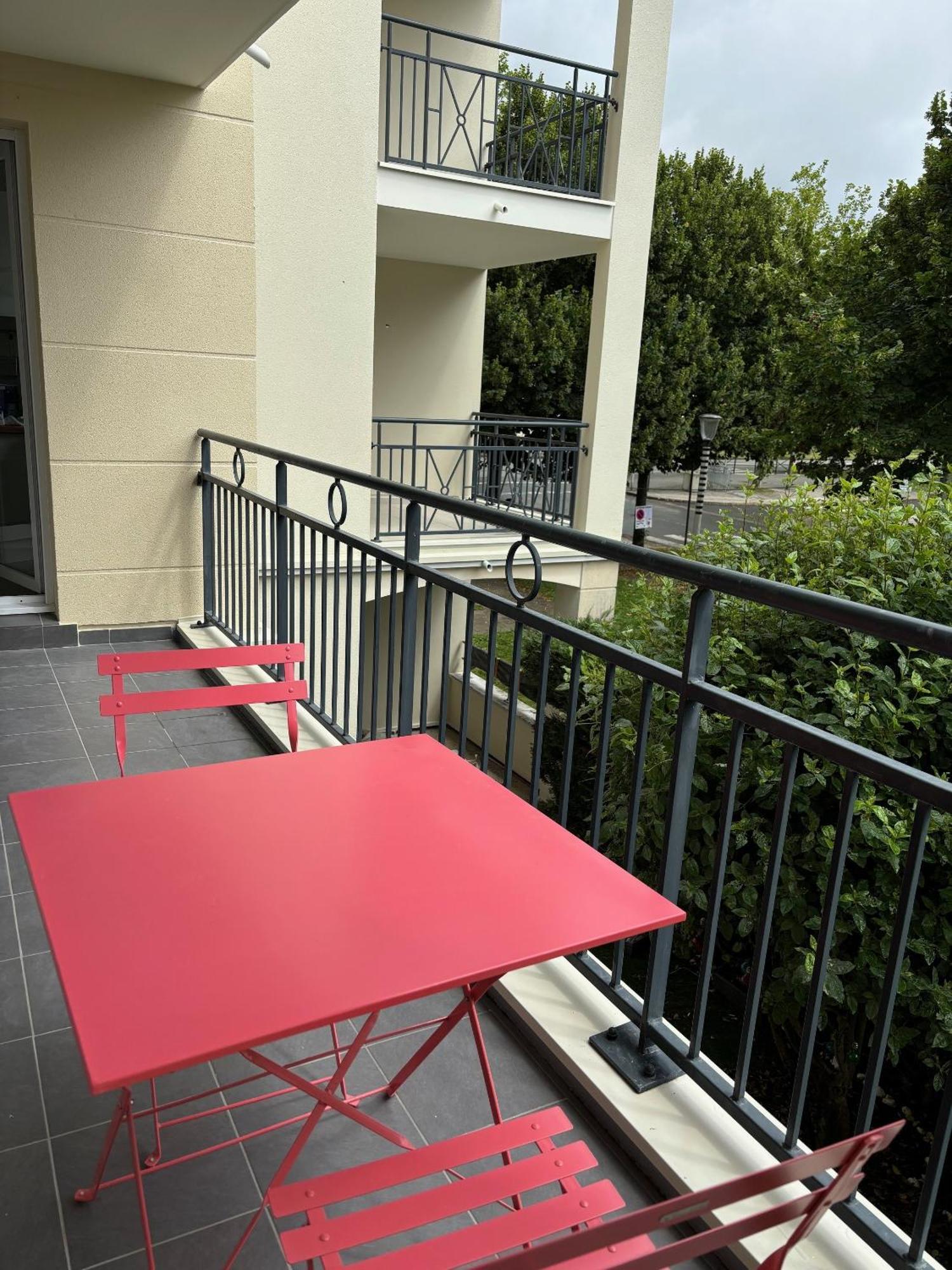 Appartement Castle - 10 Minutes De Disney Bussy-Saint-Georges Extérieur photo